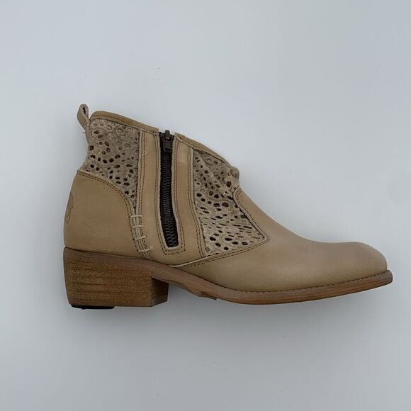 Coolway leather die cut ankle boots booties woman’s size 37 - Picture 2 of 12